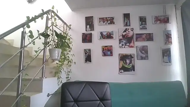 Adrilovechocolate online show from June 2026 04:35:02 PM