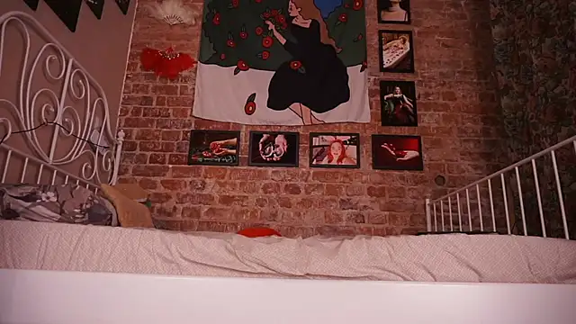 Evelively online show from December 2025 02:28:02 AM