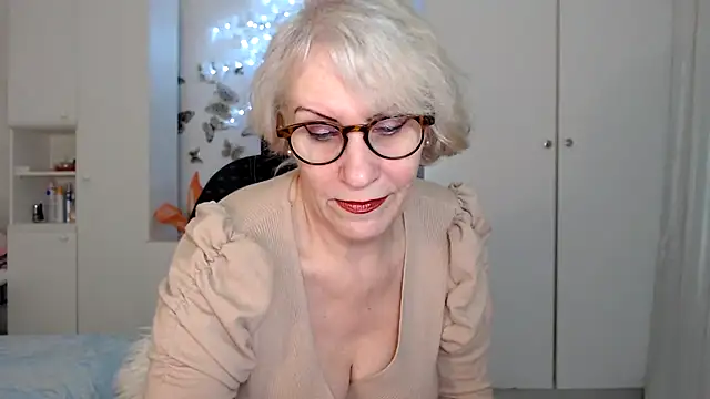 Ghertrude52 online show from February 2025 04:38:02 AM