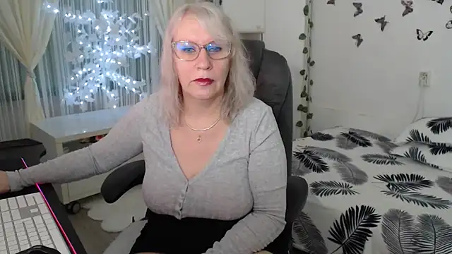 Ghertrude52 online show from March 2026 05:22:02 AM