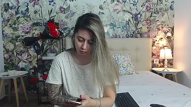 Snapshot of RoseDiamond06 chatting on July 2026 01:48:01 PM RoseDiamond06 online show from July 2026 01:48:01 PM