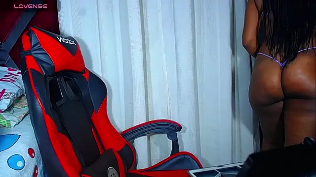 DanisaBrown online show from November 2025 12:18:01 PM