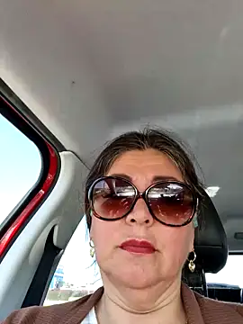 Snapshot of emma_tour chatting on January 2025 02:28:01 PM emma tour online show from January 2025 02:28:01 PM