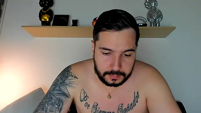 Snapshot of camilo_restrepo21 chatting on January 2025 12:49:01 AM camilo restrepo21 online show from January 2025 12:49:01 AM