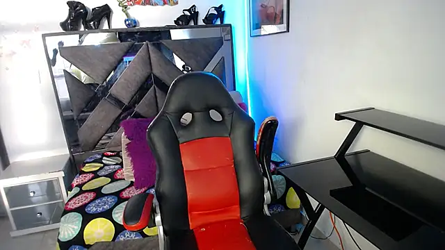 Salo hot04 online show from September 2025 10:24:02 PM