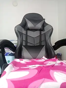 sandylau online show from March 2025 09:05:02 PM