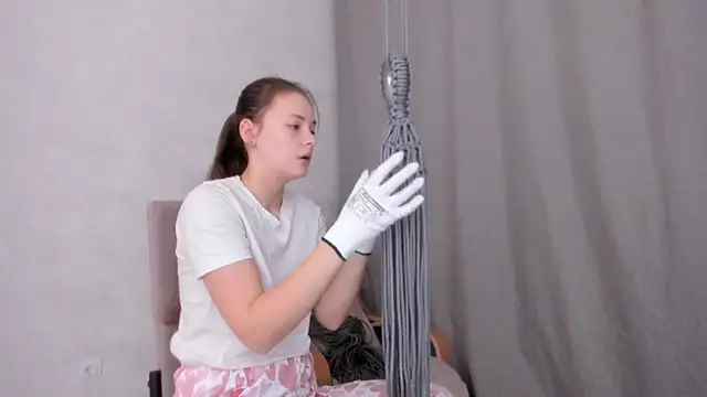 why again me online show from February 2025 08:45:01 PM