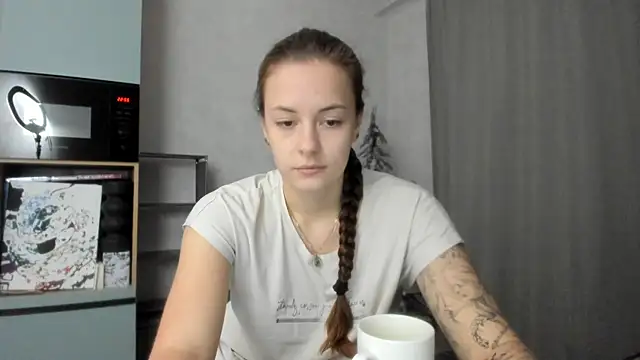 why again me online show from December 2025 07:53:02 PM