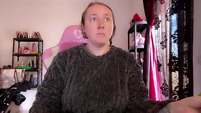 kisicaxx online show from February 2026 11:53:02 AM