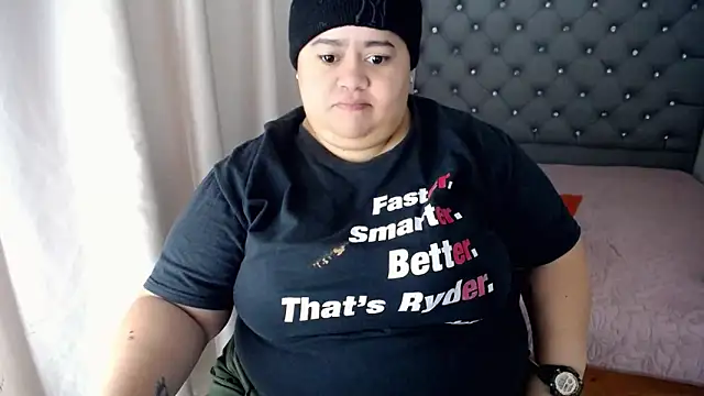 Snapshot of hotlesby4uxxx chatting on December 2024 12:01:02 PM hotlesby4uxxx online show from December 2024 12:01:02 PM