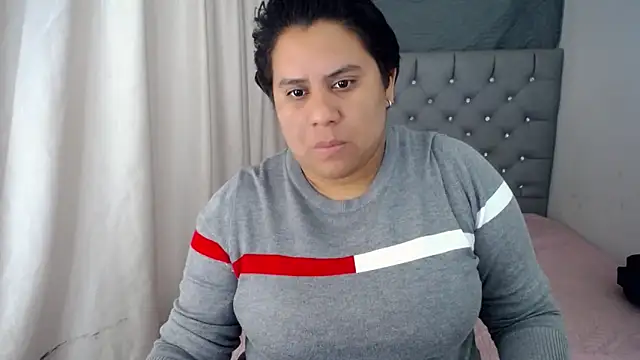 Snapshot of hotlesby4uxxx chatting on December 2024 01:32:02 PM hotlesby4uxxx online show from December 2024 01:32:02 PM