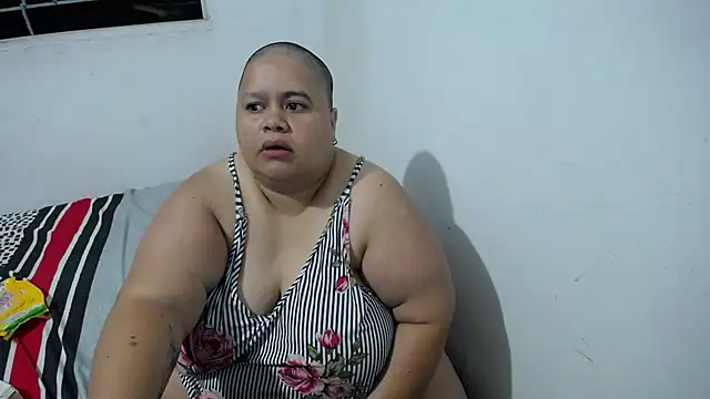 Snapshot of hotlesby4uxxx chatting on January 2026 11:17:01 PM hotlesby4uxxx online show from January 2026 11:17:01 PM