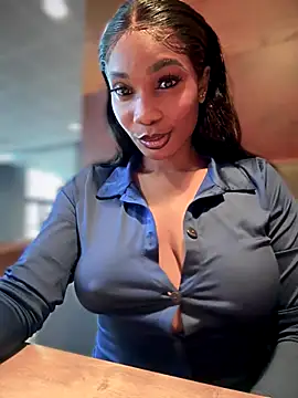   Nessa   online show from October 2025 11:40:02 AM