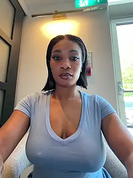 Snapshot of __Nessa__ chatting on May 2026 11:37:01 AM Nessa online show from May 2026 11:37:01 AM