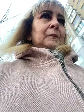 Irina2909xh online show from February 2025 01:47:02 PM