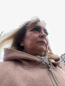 Irina2909xh online show from March 2025 06:05:01 AM