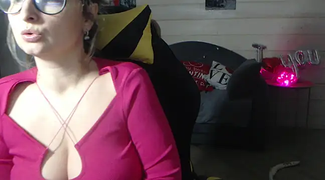 RubiLakros online show from February 2025 04:17:02 PM