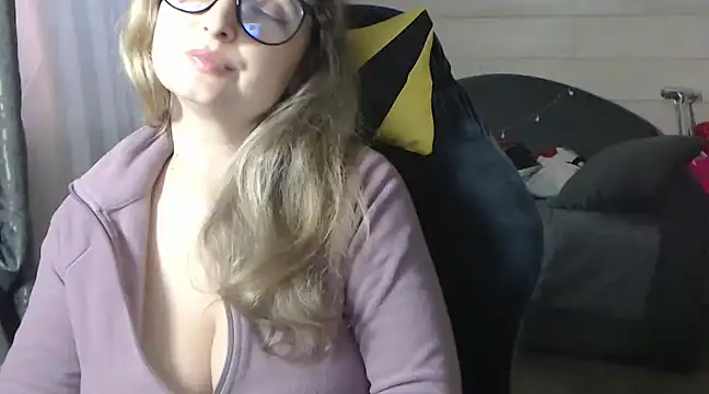 RubiLakros online show from February 2025 02:23:01 PM