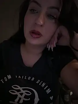 itsCassie online show from March 2025 09:37:01 PM