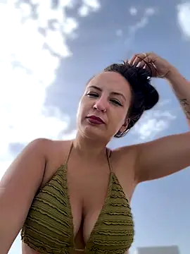 itsCassie online show from October 2025 11:31:01 AM