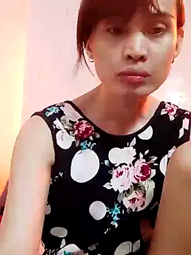 Snapshot of QueenSoreal chatting on February 2025 10:12:01 PM QueenSoreal online show from February 2025 10:12:01 PM