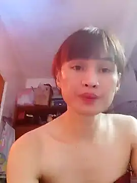 Snapshot of QueenSoreal chatting on February 2025 08:45:01 PM QueenSoreal online show from February 2025 08:45:01 PM