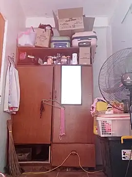 Snapshot of QueenSoreal chatting on February 2025 07:31:02 PM QueenSoreal online show from February 2025 07:31:02 PM