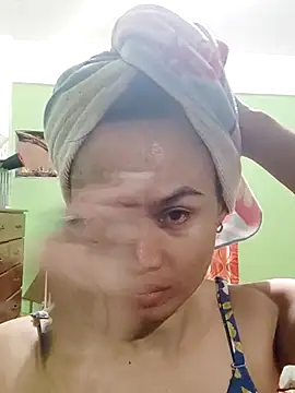 Snapshot of QueenSoreal chatting on September 2025 05:15:02 PM QueenSoreal online show from September 2025 05:15:02 PM