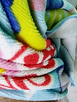 Snapshot of QueenSoreal chatting on September 2025 06:00:01 PM QueenSoreal online show from September 2025 06:00:01 PM