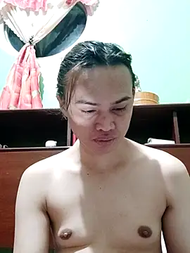 Snapshot of QueenSoreal chatting on November 2025 04:28:02 PM QueenSoreal online show from November 2025 04:28:02 PM