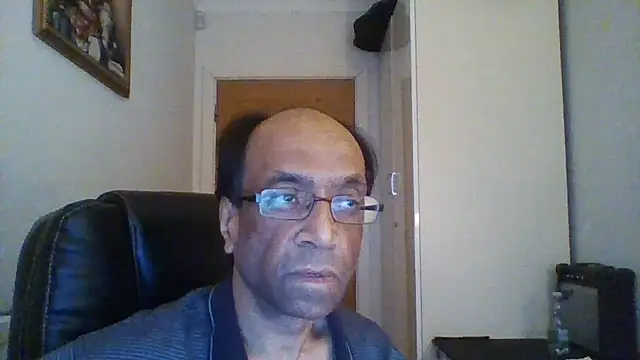 Snapshot of rauncher1 chatting on January 2025 09:34:01 AM rauncher1 online show from January 2025 09:34:01 AM