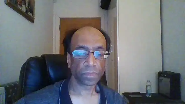 Snapshot of rauncher1 chatting on January 2025 09:37:02 AM rauncher1 online show from January 2025 09:37:02 AM