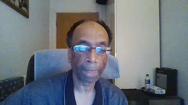 Snapshot of rauncher1 chatting on October 2025 08:36:02 AM rauncher1 online show from October 2025 08:36:02 AM