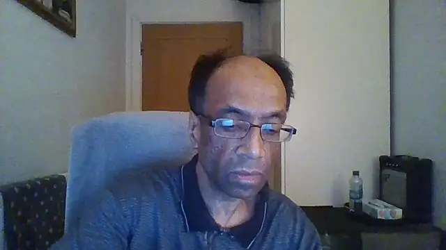 Snapshot of rauncher1 chatting on October 2025 08:04:01 AM rauncher1 online show from October 2025 08:04:01 AM