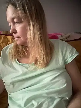 Susanel online show from January 2025 10:42:02 AM