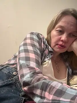 Susanel online show from February 2025 05:57:01 PM