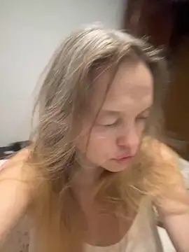 Susanel online show from November 2025 02:11:02 AM