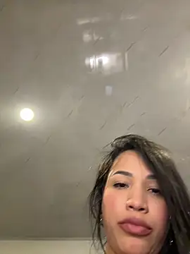 SQUIRTINGQUEEN11 online show from March 2026 02:59:01 AM