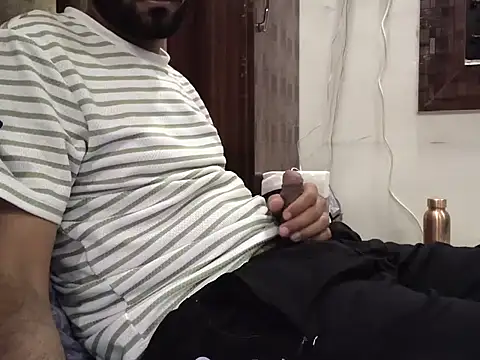 Snapshot of brownie_cake_cb chatting on November 2025 04:01:02 PM brownie cake cb online show from November 2025 04:01:02 PM