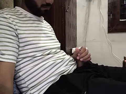 Snapshot of brownie_cake_cb chatting on November 2025 05:19:01 PM brownie cake cb online show from November 2025 05:19:01 PM