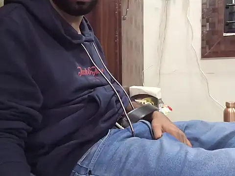 Snapshot of brownie_cake_cb chatting on November 2025 07:02:02 PM brownie cake cb online show from November 2025 07:02:02 PM