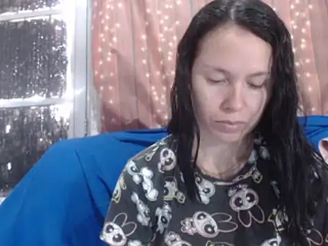 Snapshot of Venusluxodomme chatting on April 2026 06:17:02 PM Venusluxodomme online show from April 2026 06:17:02 PM