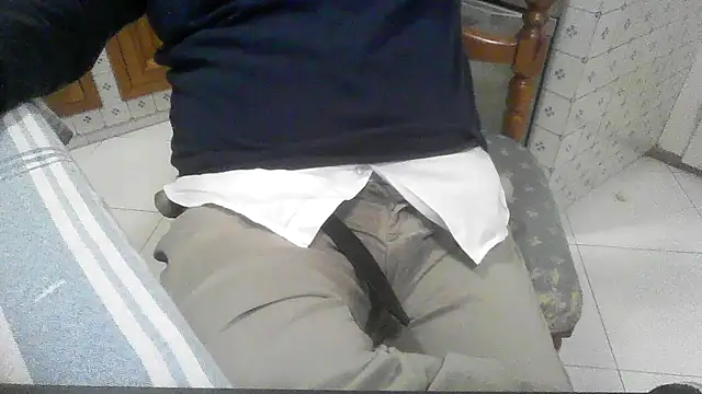 Snapshot of polloiw chatting on October 2025 01:33:02 PM polloiw online show from October 2025 01:33:02 PM