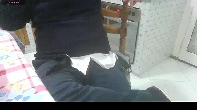 Snapshot of polloiw chatting on December 2025 01:40:02 PM polloiw online show from December 2025 01:40:02 PM