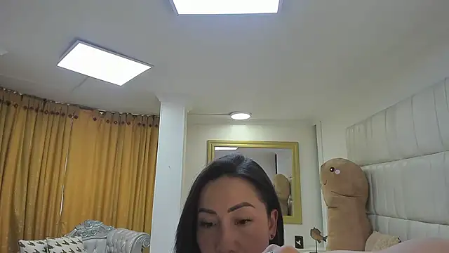 Snapshot of gaby_trent chatting on December 2025 07:53:02 PM gaby trent online show from December 2025 07:53:02 PM