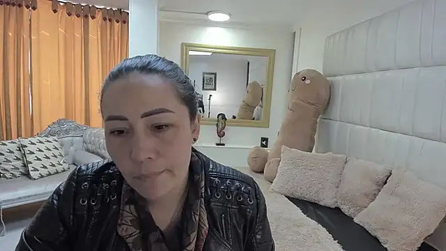 Snapshot of gaby_trent chatting on December 2025 02:55:01 PM gaby trent online show from December 2025 02:55:01 PM