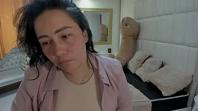 Snapshot of gaby_trent chatting on February 2026 03:49:02 PM gaby trent online show from February 2026 03:49:02 PM