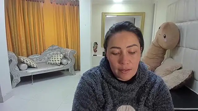 Snapshot of gaby_trent chatting on February 2026 03:30:02 PM gaby trent online show from February 2026 03:30:02 PM