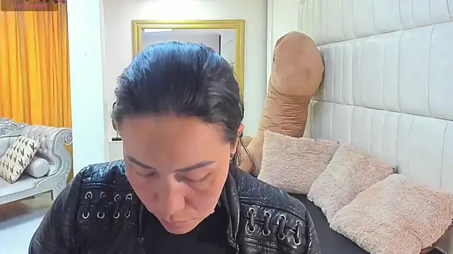 Snapshot of gaby_trent chatting on March 2026 03:29:02 PM gaby trent online show from March 2026 03:29:02 PM