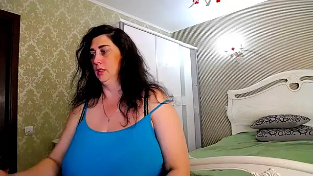 Snapshot of Evelyn_Shy chatting on June 2026 09:14:01 AM Evelyn Shy online show from June 2026 09:14:01 AM